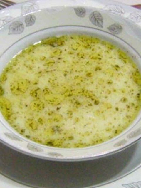 Yayla Corbasi - Yoghurtsoep