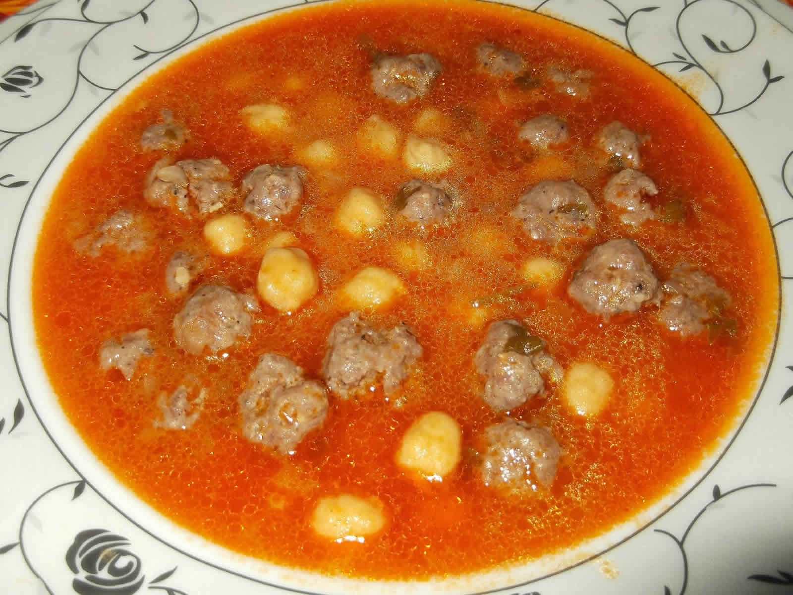 Nohutlu kofteli yemek – Koftasoep met kikkererwten